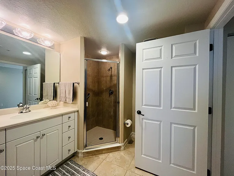 490 Sail Ln #605 — Photo 15