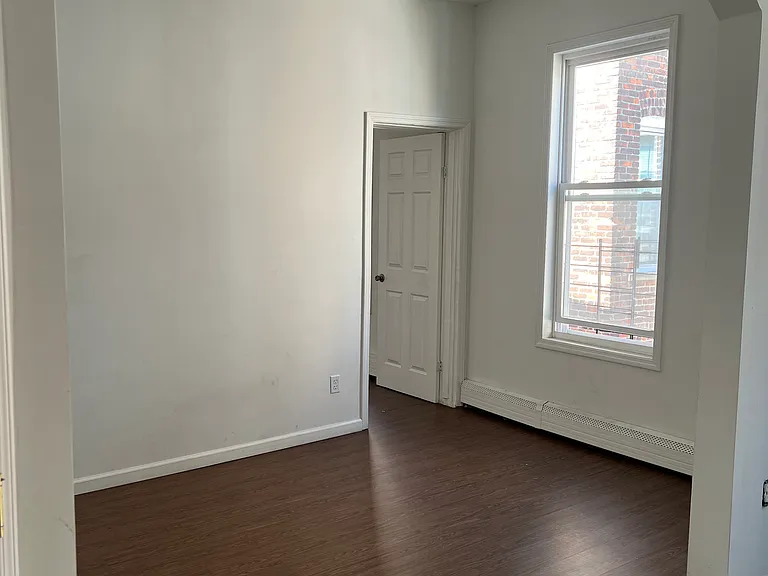 190 Clinton Ave #4 — Photo 4