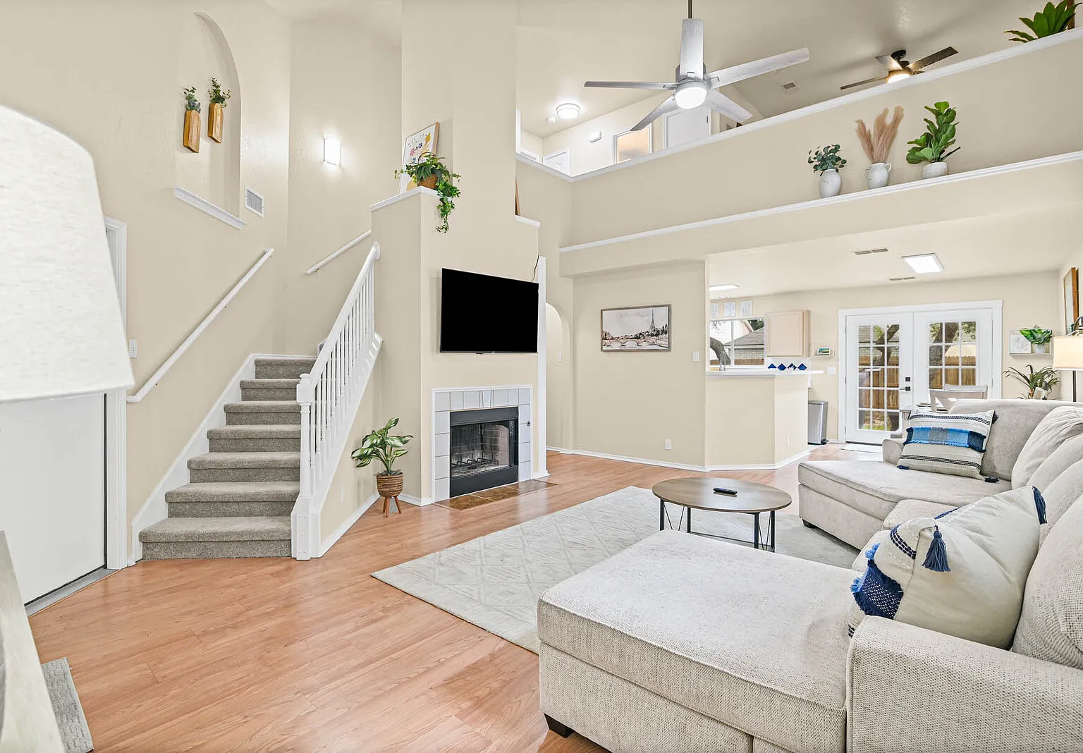 3 bed, 1606 sqft, $3,199 — Photo 4