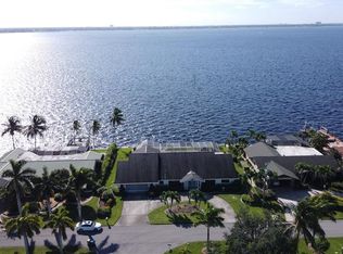 2340 SE 28th St, Cape Coral, FL 33904