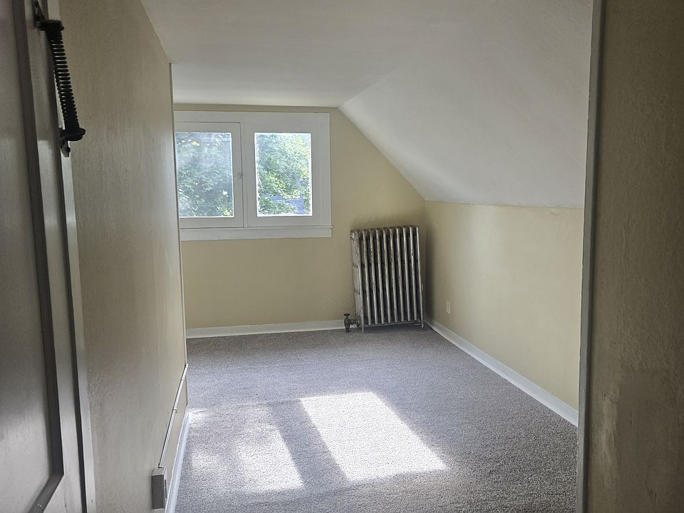 2nd image of 19 Watkins Ave #5
