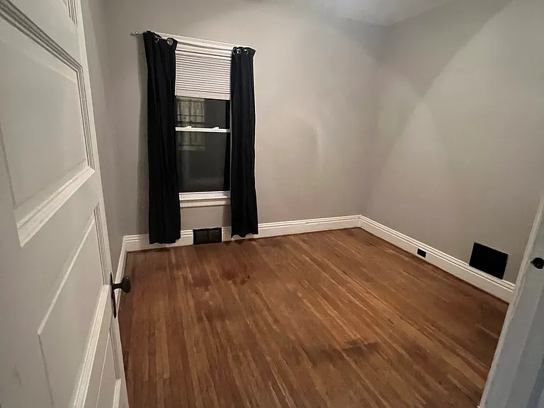 437 Potomac Ave — Photo 16