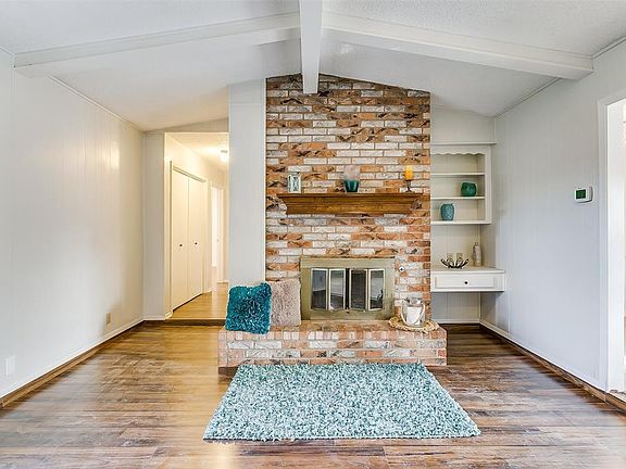 4th image of 2110 Elaine Ct