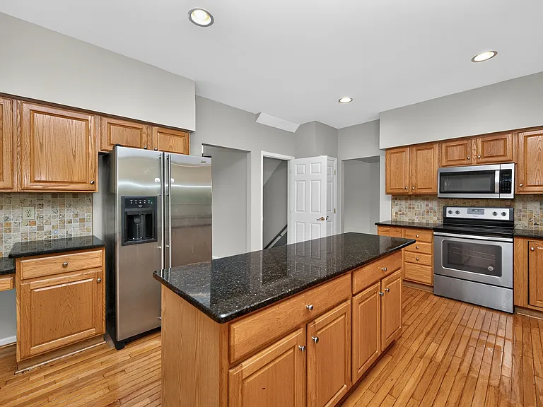 12130 Crestfield Ct — Photo 25