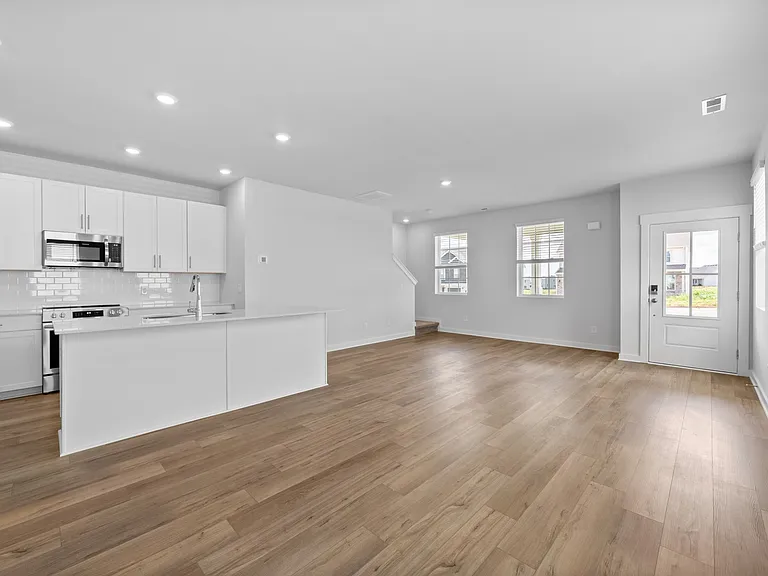 1223 Ross Farms Blvd — Photo 5