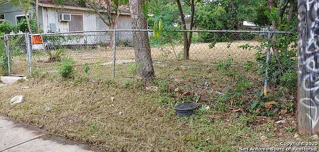 2nd image of 459 N San Horacio Ave