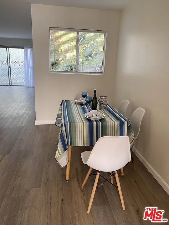 4 bed, 2.5 bath, 1371 sqft, $6,900 — Photo 4