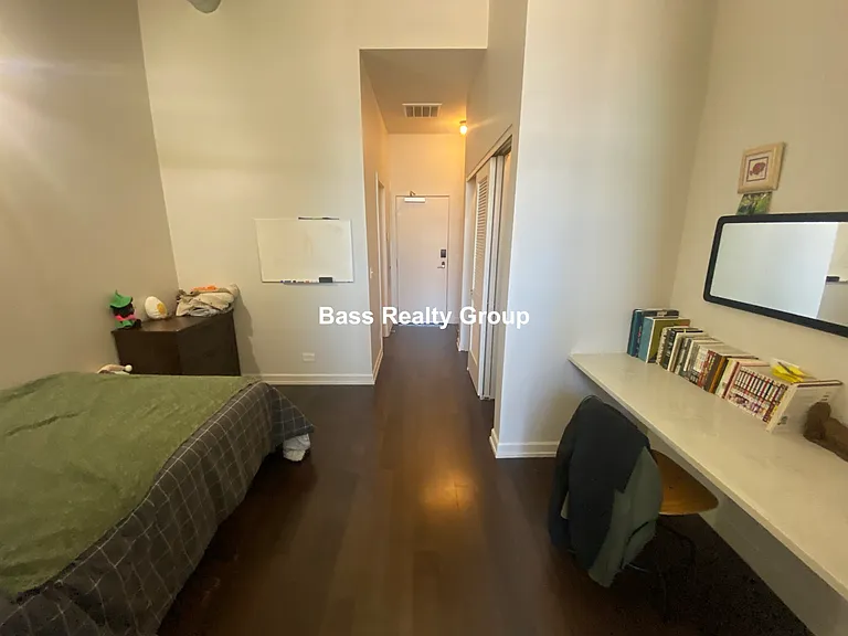 5021 N Kenmore Ave #204 — Photo 12