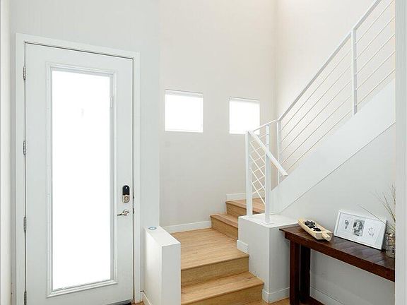 2nd image of 2315 E PINCHOT Avenue #118