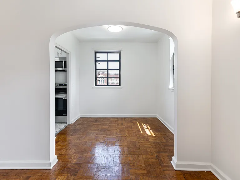 Marleigh Apartments — Photo 65
