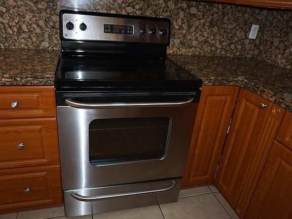 Stove with Oven