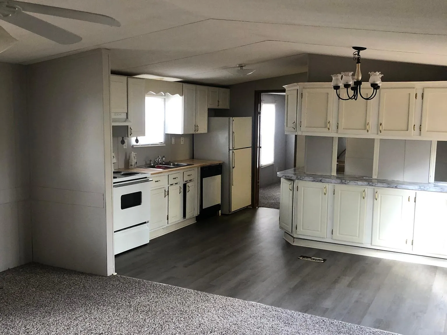 2 bed, $850 — Photo 1