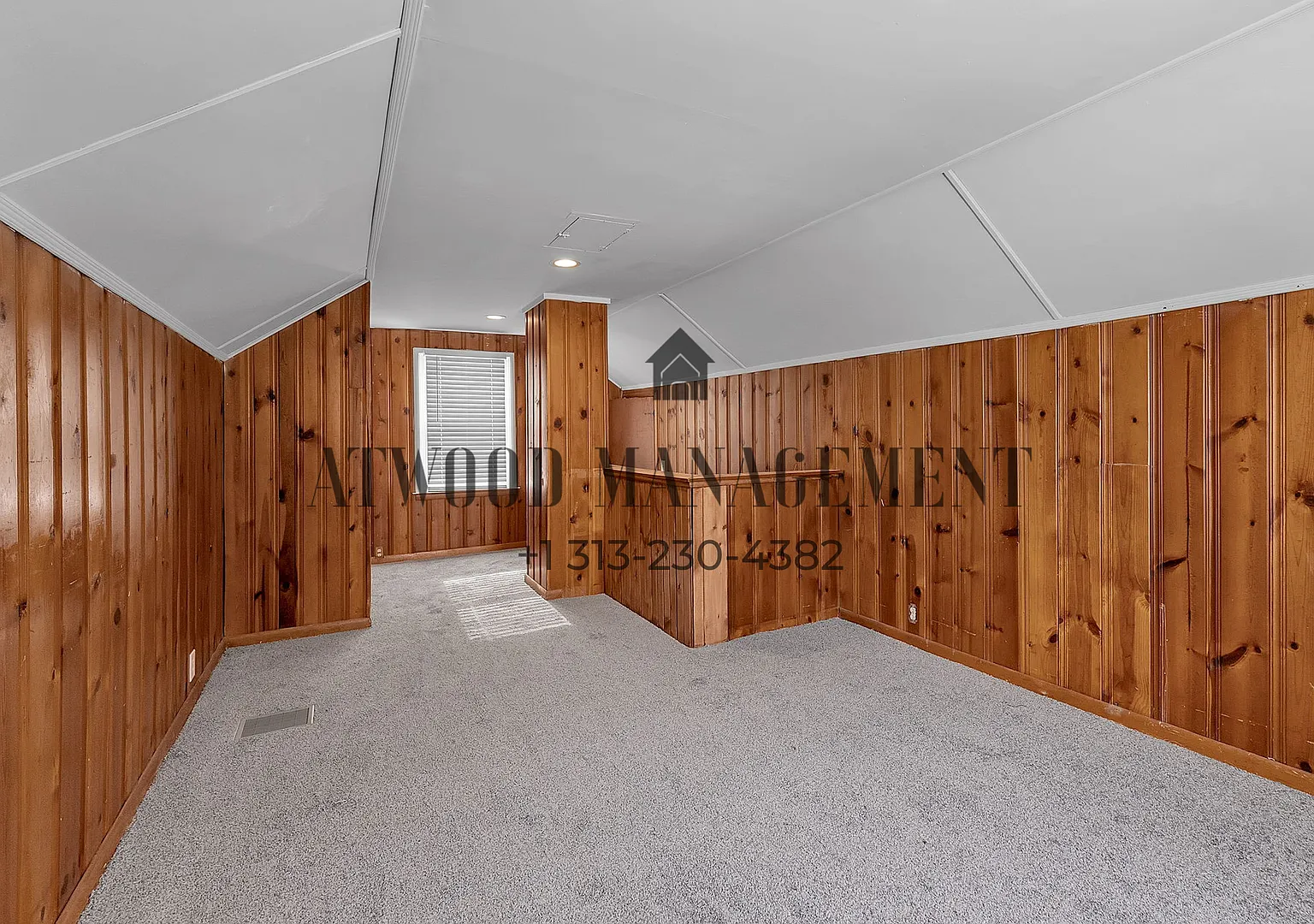 This beautifully updated 3-bedroom, 1-bath single-family home is ready for move-in! — Photo 4