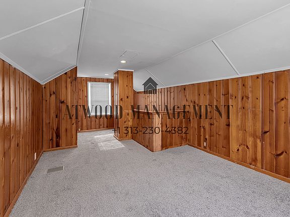 4th image of 9973 Winthrop St