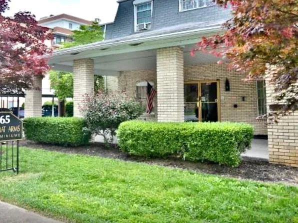 165 Thierman Ln APT 113, Saint Matthews, KY 40207