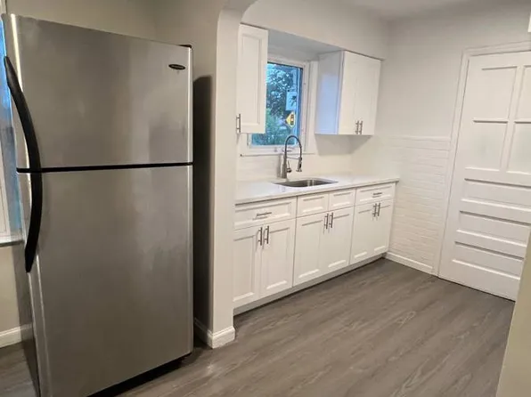 (undisclosed Address), New Hyde Park, NY 11040