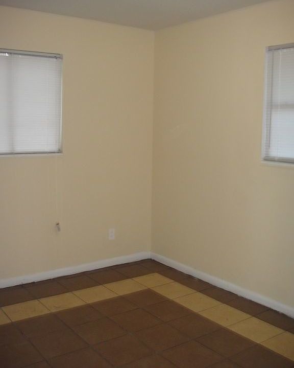 1st image of 6843 Goldilocks Ln