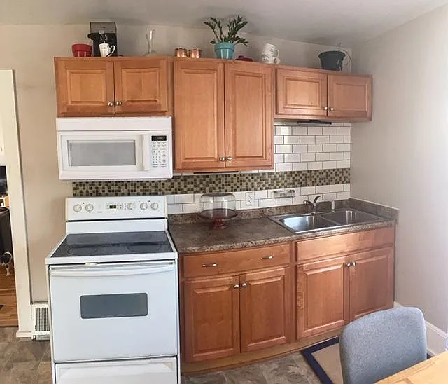 1931 Fillmore St NE #1 — Photo 4