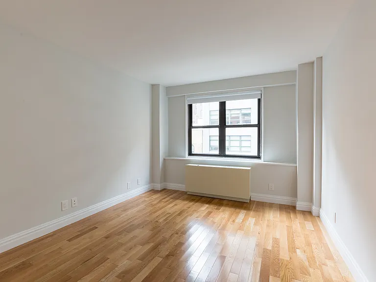 141 E 33rd St #7K — Photo 7