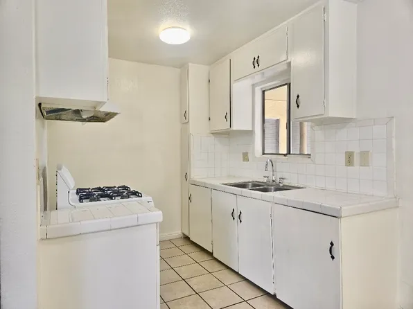 13418 Vanowen St #1, Van Nuys, CA 91405