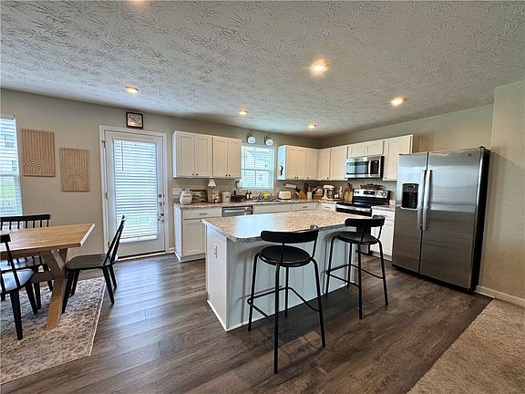 5th image of 5935 Regatta Dr