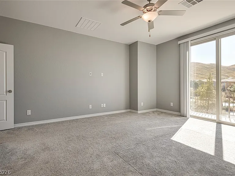 12321 Silvana St — Photo 28