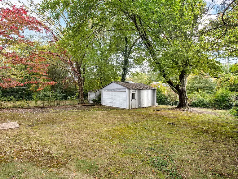 1301 Orchard Rd — Photo 32