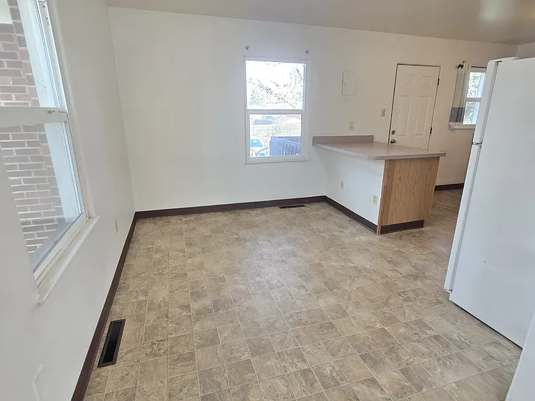 3820 Meadow Ln — Photo 4