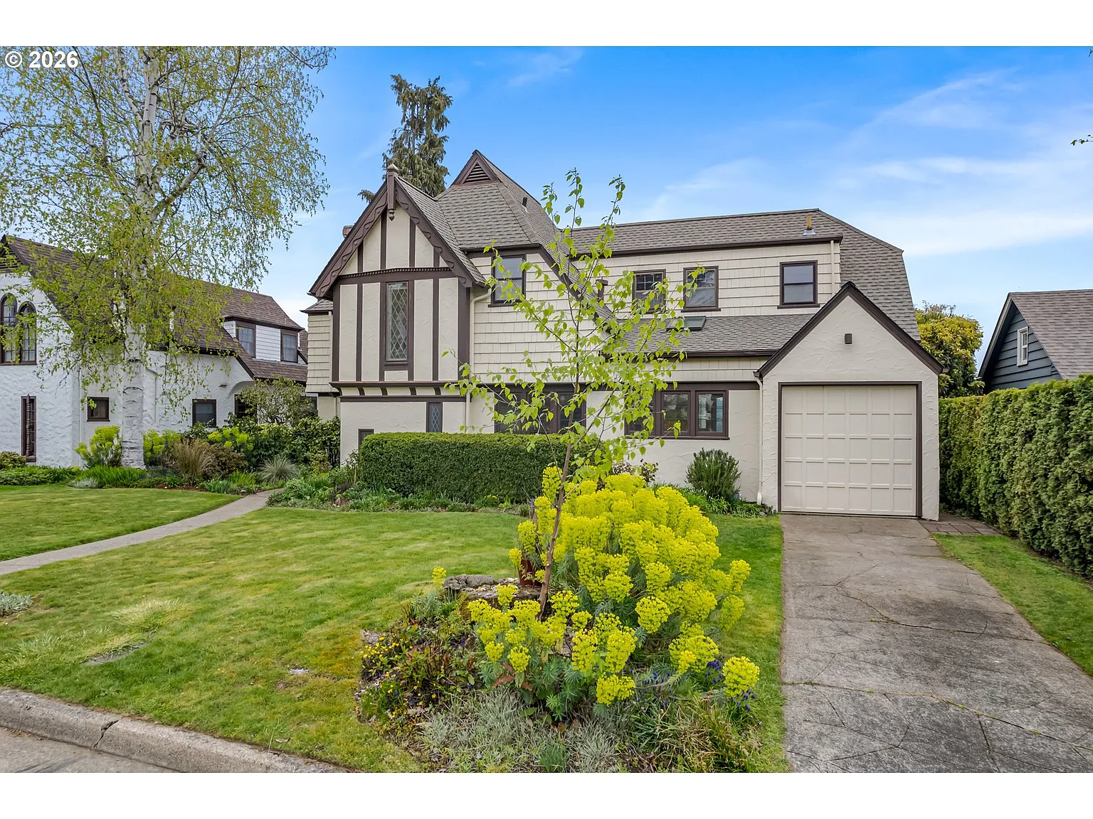 2223 Olive St photo 1