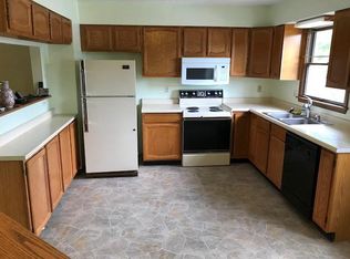 300 Cedarstone Rd, Morgantown, WV 26505