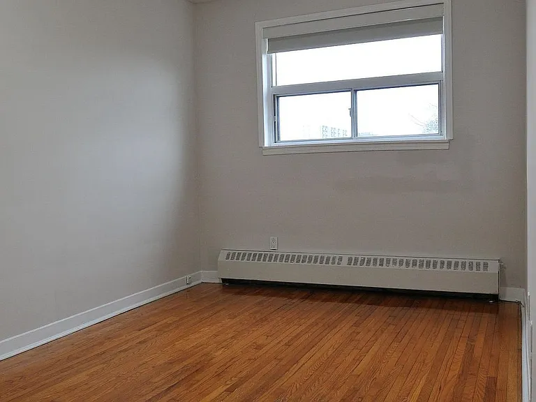 1013 Pape Ave #B — Photo 13