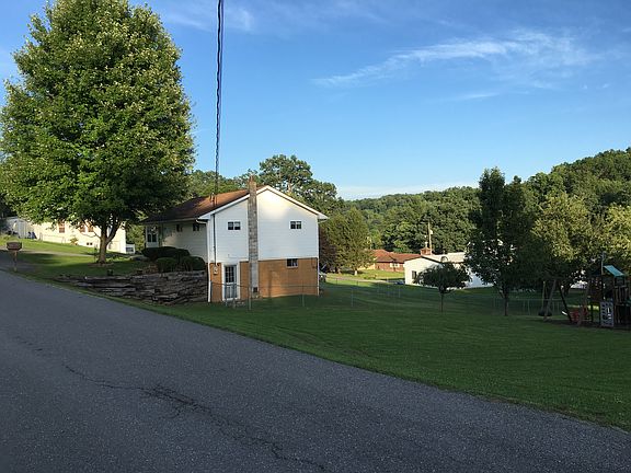 4th image of 1019 Ponderosa Dr