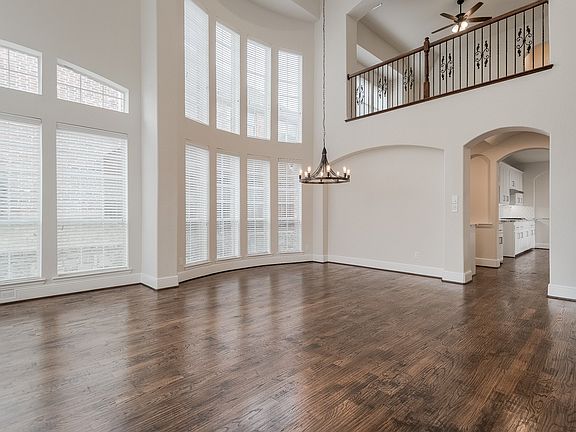 4th image of 4440 Carraway Dr
