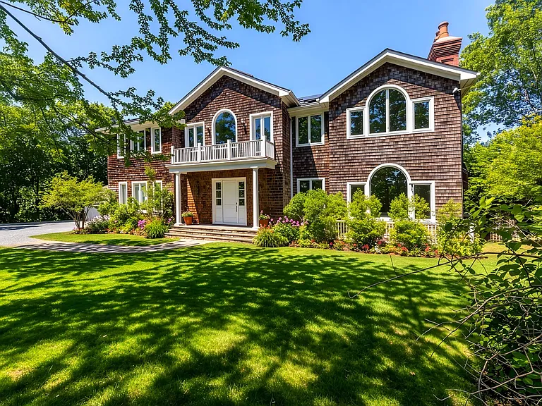 12 Three Mile Harbor Hc Rd — Photo 3