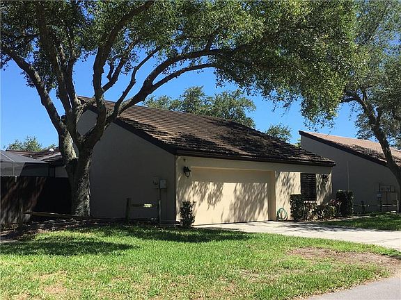 2nd image of 3710 Glen Oaks Manor Dr