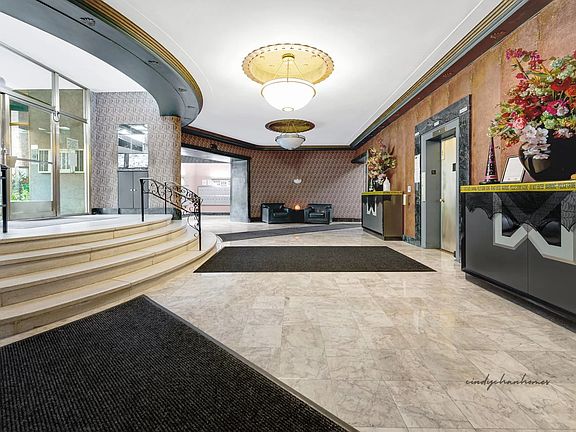 3rd image of 6910 Yellowstone Blvd APT 303