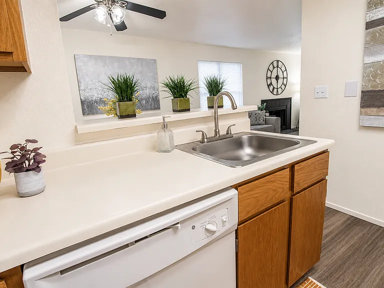 Grouse Run Apartments — Photo 57
