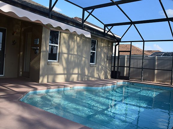 4th image of 5212 Alavista Dr