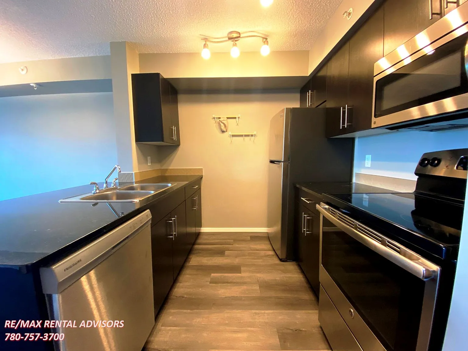 #410 5810 Mullen Place Northwest — Photo 3