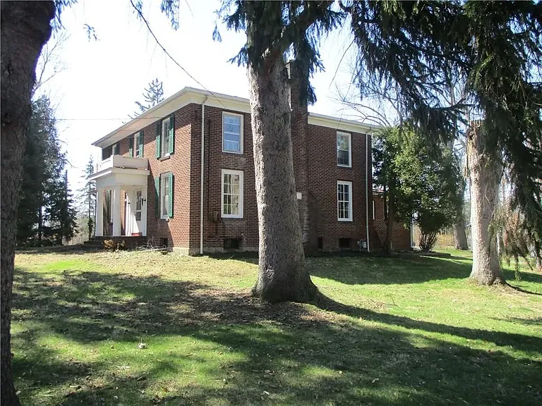 3611 Union St — Photo 1