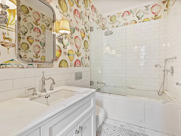129 E 17th St #1 — Photo 19