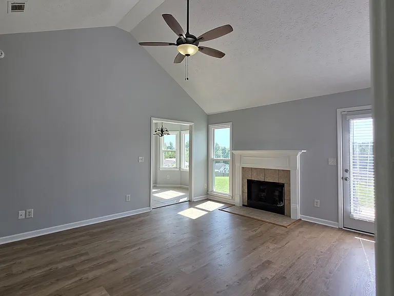 98 Lee Road 2095 — Photo 6
