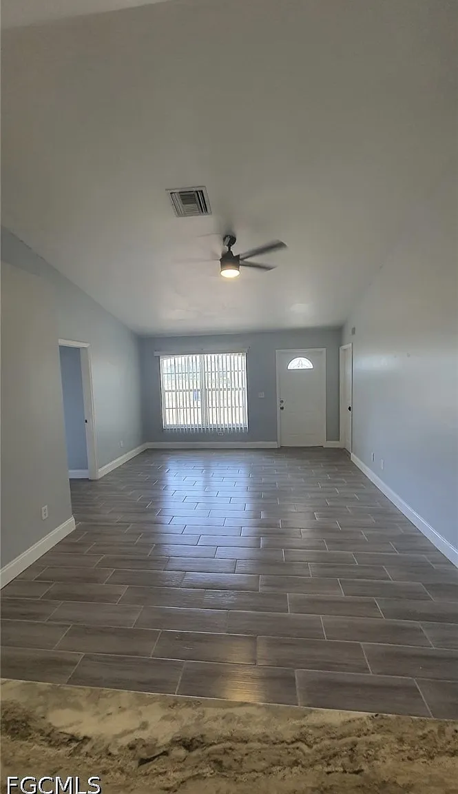 3 bed, 2.0 bath, 1415 sqft, $1,500 — Photo 4