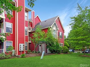 69 Crosspointe Dr, East Brunswick, NJ 08816