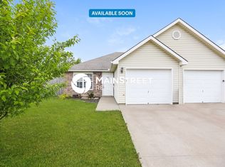 205 Palmer Ct, Pleasant Hill, MO 64080