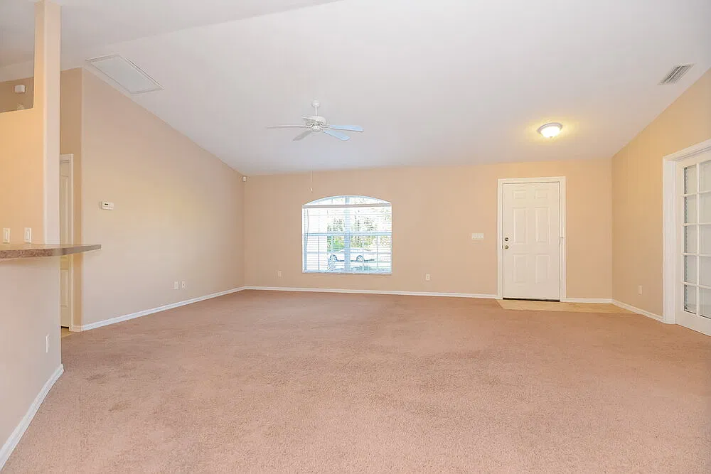 3 bed, 2.0 bath, 1562 sqft, $2,730 — Photo 2