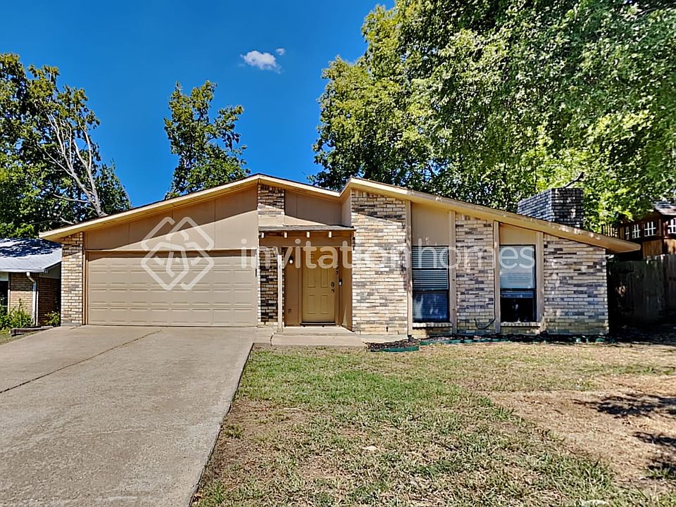 1st image of 205 Cordoba Ct