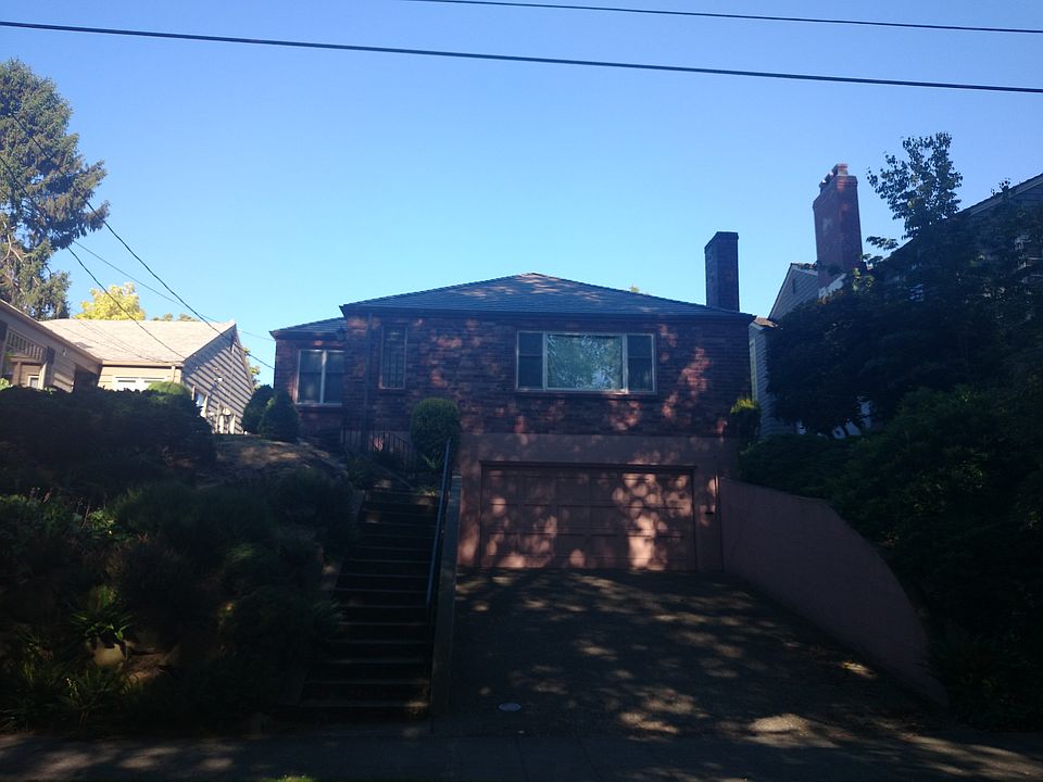 1st image of 916 Harvard Ave E