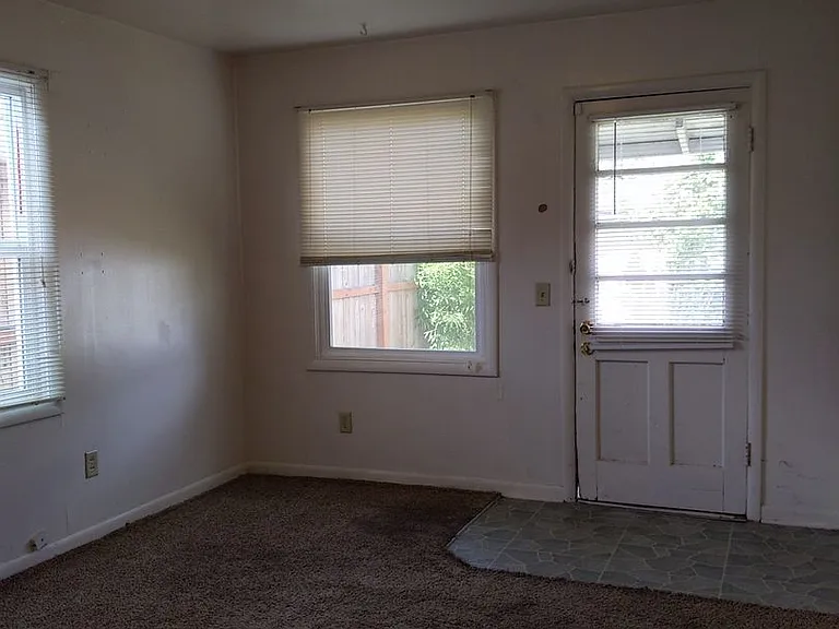 330 Howard Ave — Photo 13