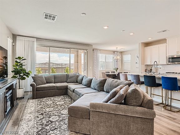 5th image of 12413 Ocean Tiller Ave